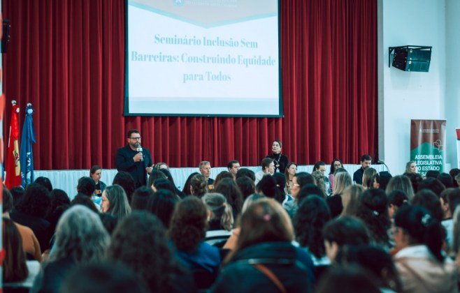 Seminário Inclusão Sem Barreiras: Construindo Equidade para Todos reúne 600 pessoas em São Ludgero